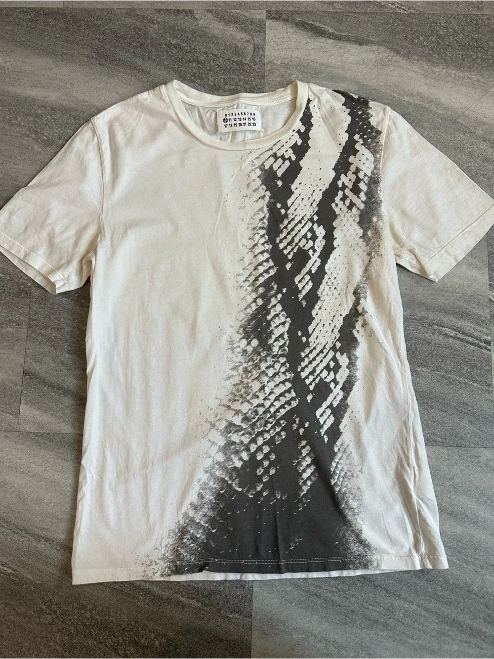 Maison Martin Margiela 2011 t-shirt Size 10 - Picture 4 of 6